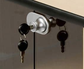Fotografia di chiave di ricambio per mobiletto porta PC